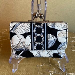 Kiss Lock Coin Purse Wallet EUC